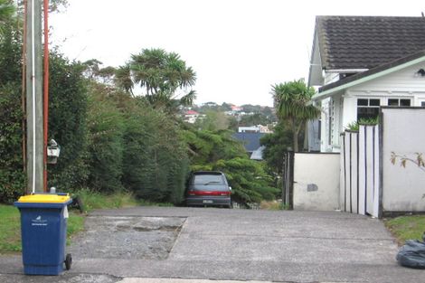 Photo of property in 1/15 Buscomb Avenue, Henderson, Auckland, 0610