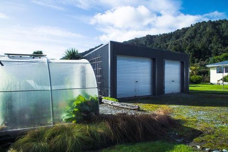 Photo of property in 74 Main Road, Harihari, 7884