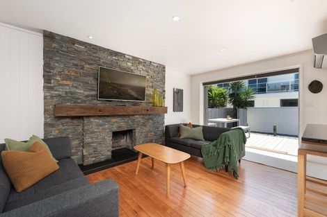 Photo of property in 2/54 Marine Parade, Mount Maunganui, 3116