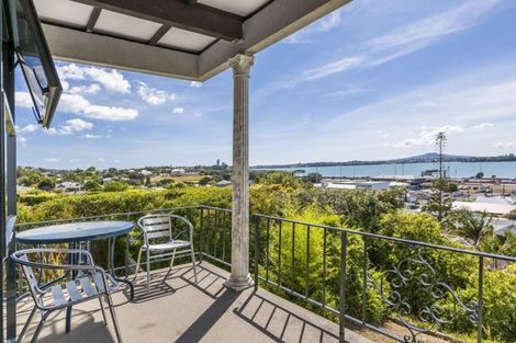 Photo of property in 2/1 Richmond Avenue, Northcote Point, Auckland, 0627