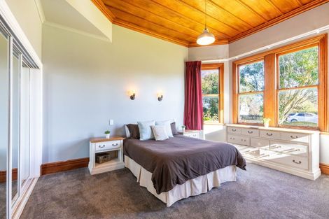 Photo of property in 16 Ross Street, Woodville, 4920