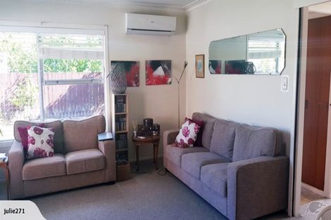 Photo of property in 2/11 Dowling Place, Pakuranga, Auckland, 2010