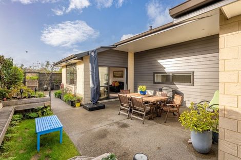 Photo of property in 2 Pohatu Lane, Otaki, 5512