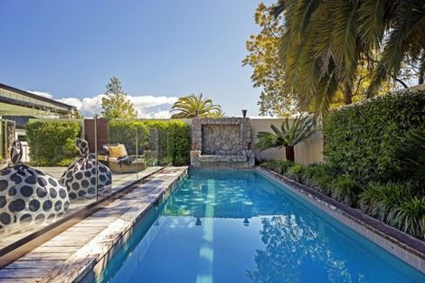 Photo of property in Blackhorse Cottage, 14 Iwa Street, Mapua, 7005