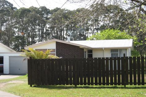 Photo of property in 37d Matthew Place, Kawaha Point, Rotorua, 3010