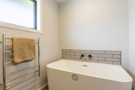 Photo of property in 114 Severn Street, Clifton, Invercargill, 9812