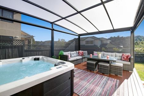 Photo of property in 1/27 Roanoke Way, Albany, Auckland, 0632