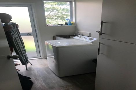 Photo of property in 2/4 Silver Creek Road, Weymouth, Auckland, 2103