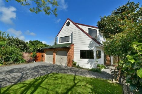 Photo of property in 15 Motuora Road, Manly, Whangaparaoa, 0930