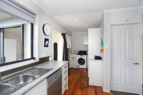 Photo of property in 15 Kennedy Avenue, Feilding, 4702