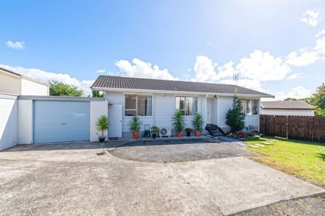 Photo of property in 2/9 Heathberry Close, Papatoetoe, Auckland, 2025