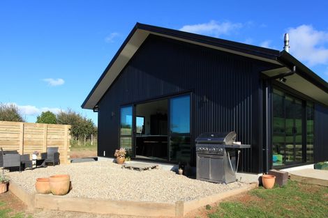 Photo of property in 668 Te Hutewai Road, Raglan, 3296