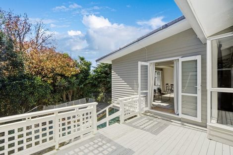 Photo of property in 15 Nor'east Drive, Northcross, Auckland, 0632