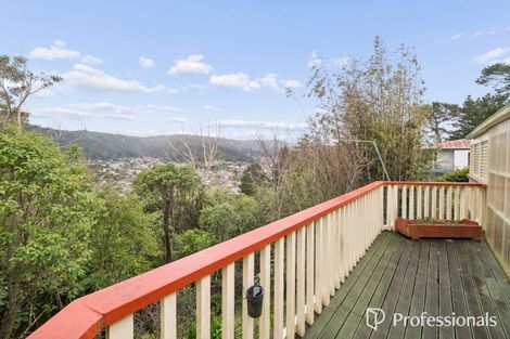 Photo of property in 135 Holborn Drive, Stokes Valley, Lower Hutt, 5019
