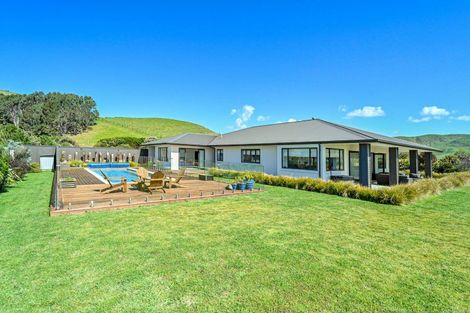 Photo of property in 63 Waipuka Road, Waimarama, Havelock North, 4294