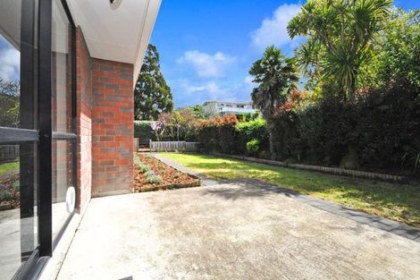 Photo of property in 23b Boundary Road, Blockhouse Bay, Auckland, 0600