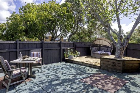 Photo of property in 4 Sarah Place, Farm Cove, Auckland, 2012