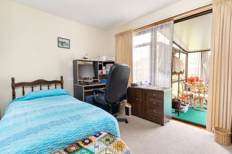 Photo of property in 33 Martbern Crescent, Bishopdale, Christchurch, 8053