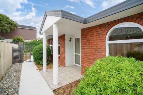Photo of property in 2 Elm Crescent, Gladstone, Invercargill, 9810