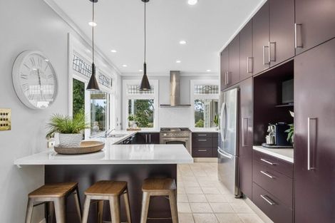 Photo of property in 102 Matua Road, Huapai, Kumeu, 0810