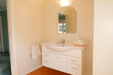 Photo of property in 8 Kotare Street, Waikanae, 5036