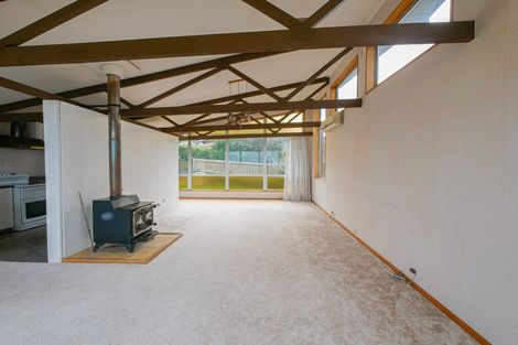 Photo of property in 4 Winston Place, Kew, Dunedin, 9012