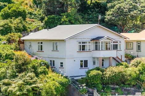 Photo of property in 62 Severn Street, Island Bay, Wellington, 6023