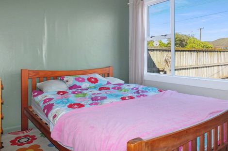 Photo of property in 165 Seabury Avenue, Foxton Beach, Foxton, 4815