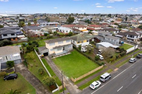 Photo of property in 17 Plunket Avenue, Papatoetoe, Auckland, 2104