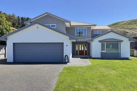 Photo of property in 43 Furlong Crescent, Churton Park, Wellington, 6037