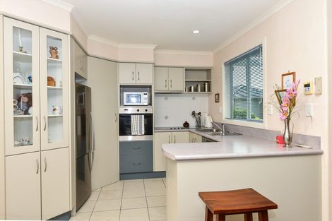 Photo of property in 14 Sovereign Isle Lane, Rototuna, Hamilton, 3210