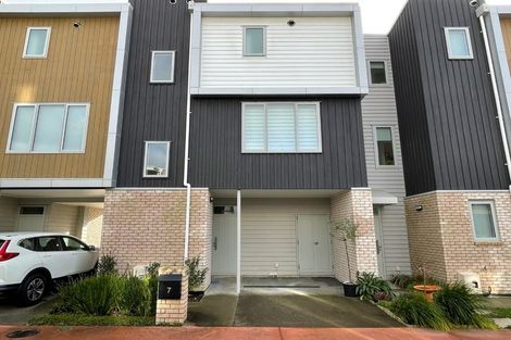 Photo of property in 7 Ceramic Lane, New Lynn, Auckland, 0600