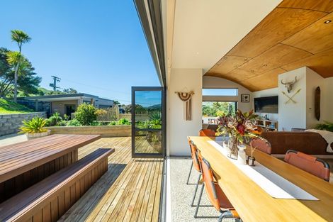 Photo of property in 3 Coroglen Rise, Pukerua Bay, 5026