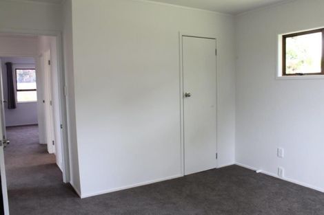 Photo of property in 603a Glenfield Road, Totara Vale, Auckland, 0629