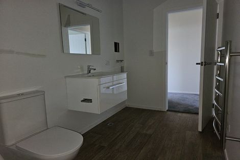 Photo of property in 10/19 Collins Avenue, Tawa, Wellington, 5028