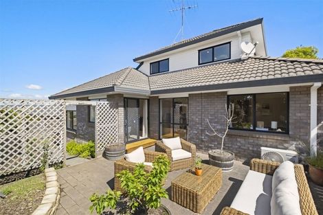 Photo of property in 1/9 Kells Place, Botany Downs, Auckland, 2010