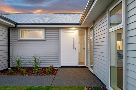 Photo of property in 4 Mackinnon Street, Marshland, 8083