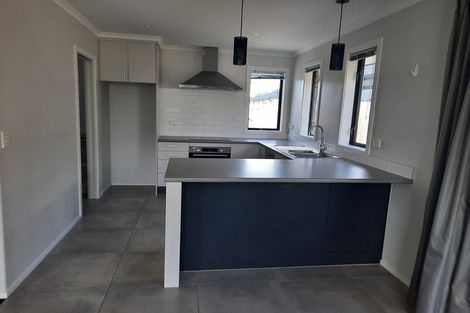 Photo of property in 284 Dixon Road, Fitzroy, Hamilton, 3206