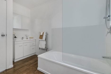 Photo of property in 31 Mahara Avenue, Birkenhead, Auckland, 0626