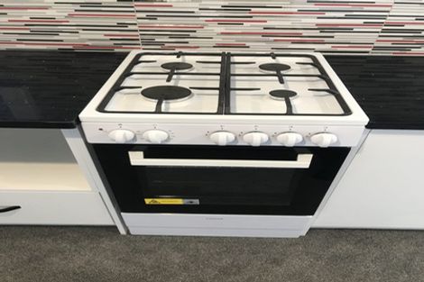 Photo of property in 330 Hillsborough Road, Hillsborough, Auckland, 1042