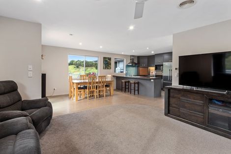 Photo of property in 544 Taraunui Road, Parua Bay, Onerahi, 0192