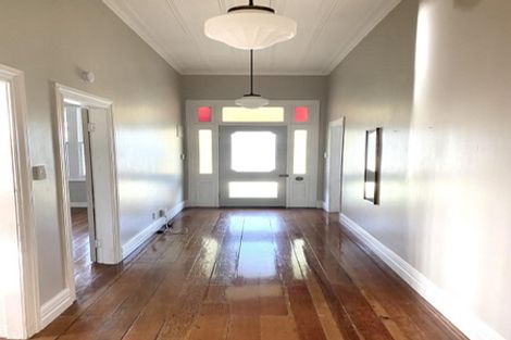 Photo of property in 34 Mozeley Avenue, Devonport, Auckland, 0624