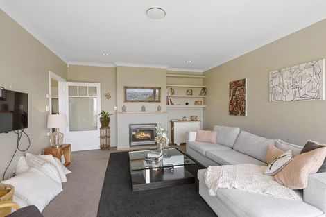 Photo of property in 105 Dyers Pass Road, Cashmere, Christchurch, 8022