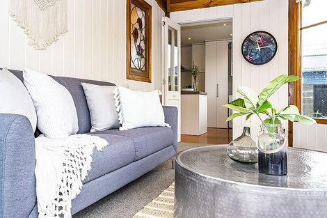 Photo of property in 20 Ropiha Street, Fitzroy, New Plymouth, 4312