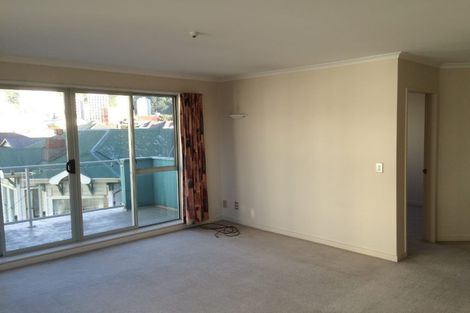 Photo of property in Endeavour Apartments, 22/125 Thorndon Quay, Pipitea, Wellington, 6011