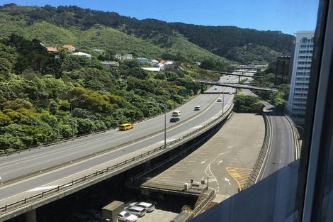 Photo of property in Terrace Tower Apartments, 9e/126 The Terrace, Wellington Central, Wellington, 6011