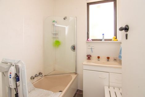 Photo of property in 12 Rochester Street, Awapuni, Palmerston North, 4412