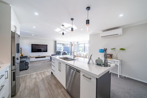 Photo of property in 16 Pattullo Crescent, Wallaceville, Upper Hutt, 5018