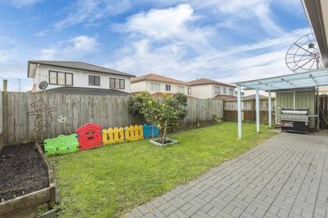 Photo of property in 25 Maypark Crescent, Flat Bush, Auckland, 2016