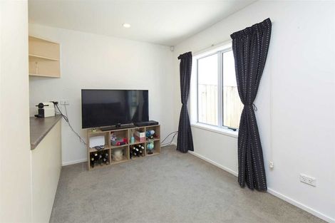 Photo of property in 16/30 John Jennings Drive, Oteha, Auckland, 0632